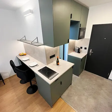 Апартаменти Cozy Emerald *